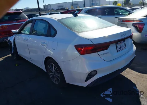 2022 Kia Forte Lxs из США, поврежденный, VIN 3KPF24AD8NE474371